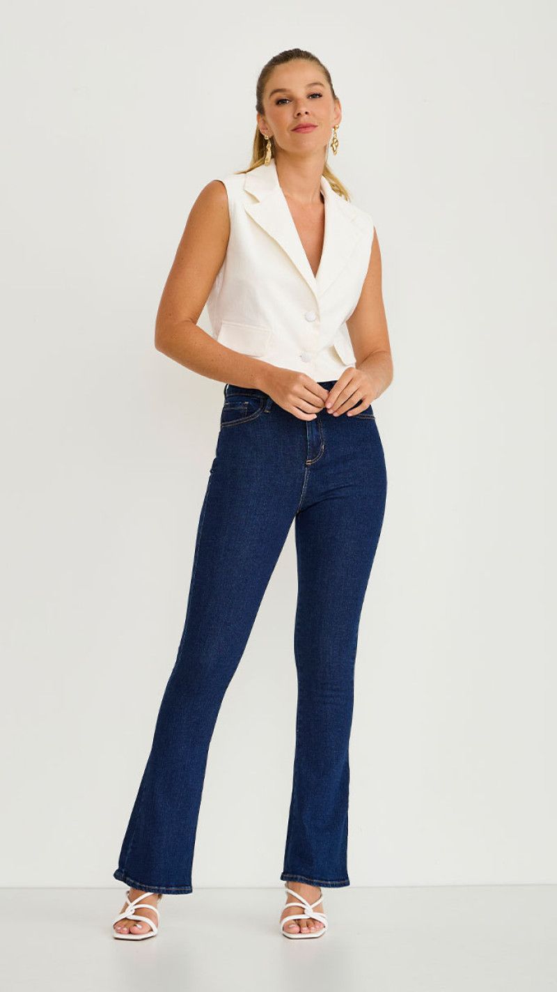 CALÇA JEANS BÁSICA ESCURA FLARE JULIETTE