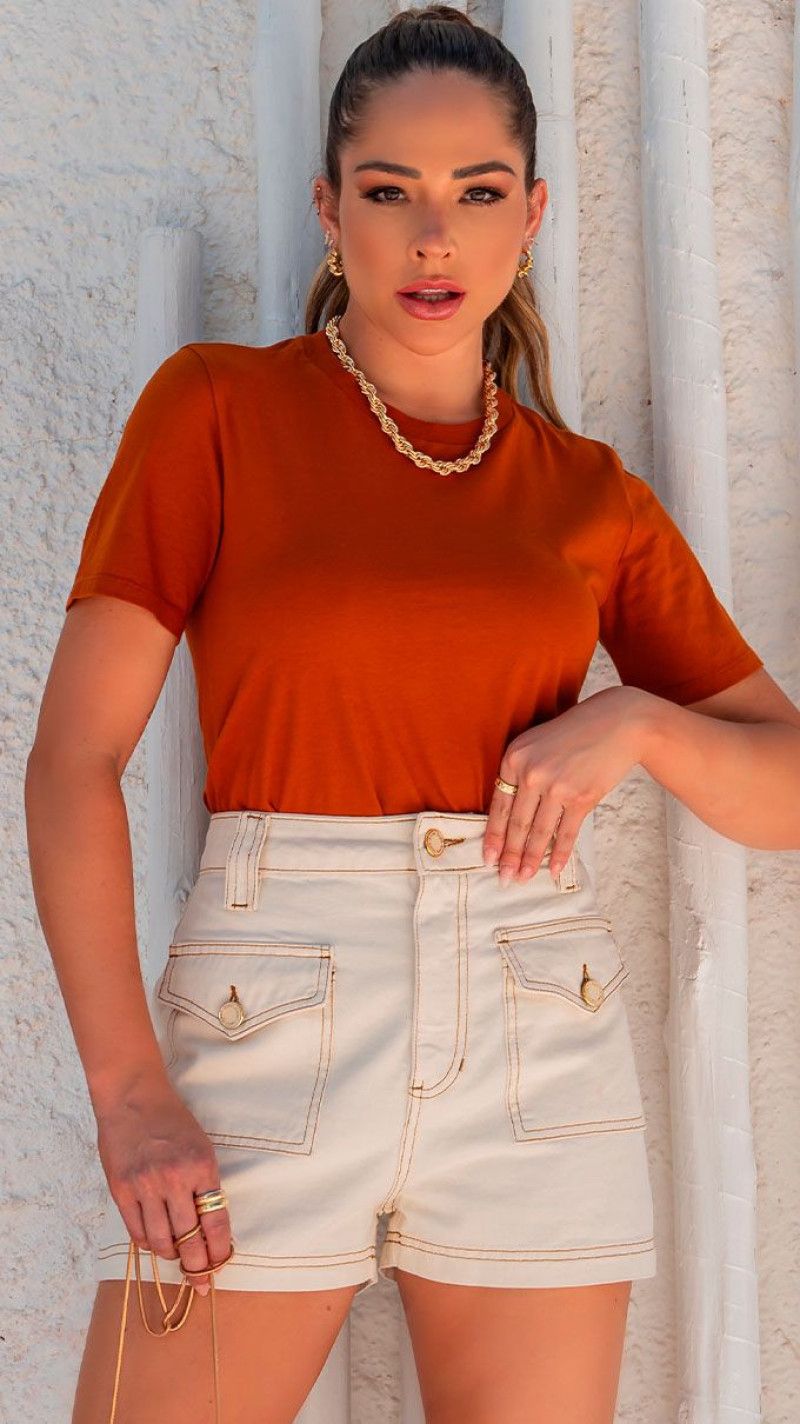 SHORT MOM OFF WHITE BOLSOS FRENTE