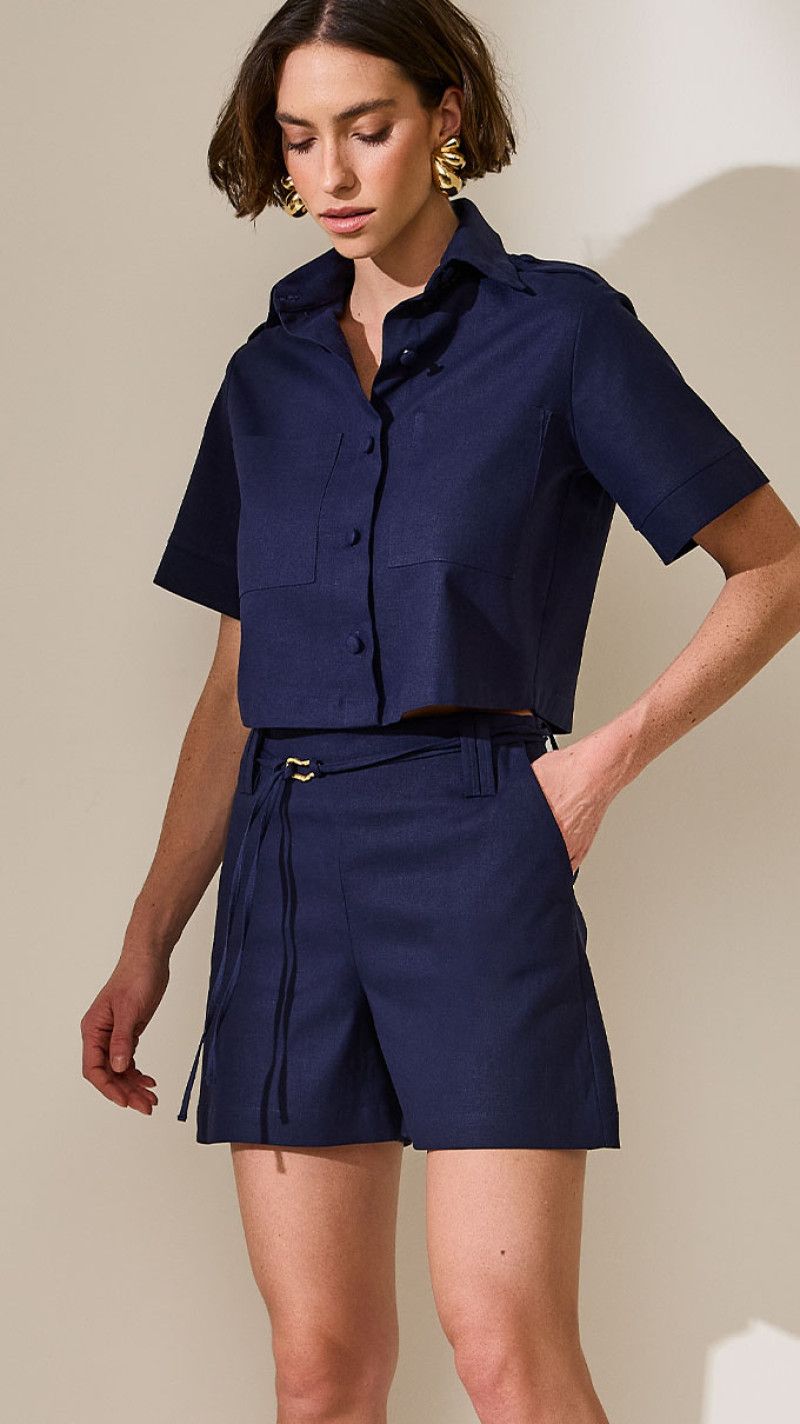 SHORT ALFAIATARIA DE LINHO COM CINTO AZUL