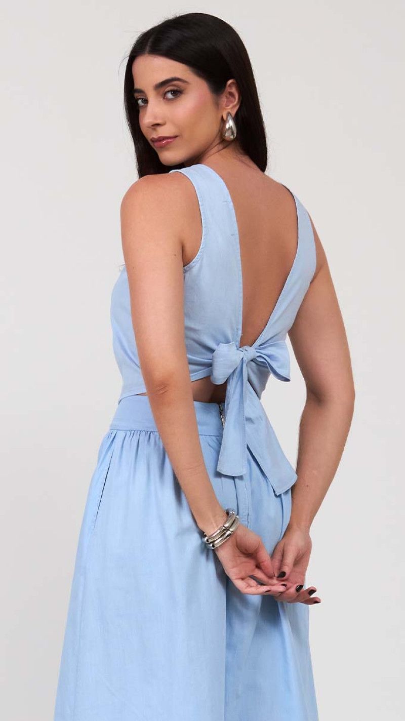 BLUSA REGATA COM LAÇO NAS COSTAS