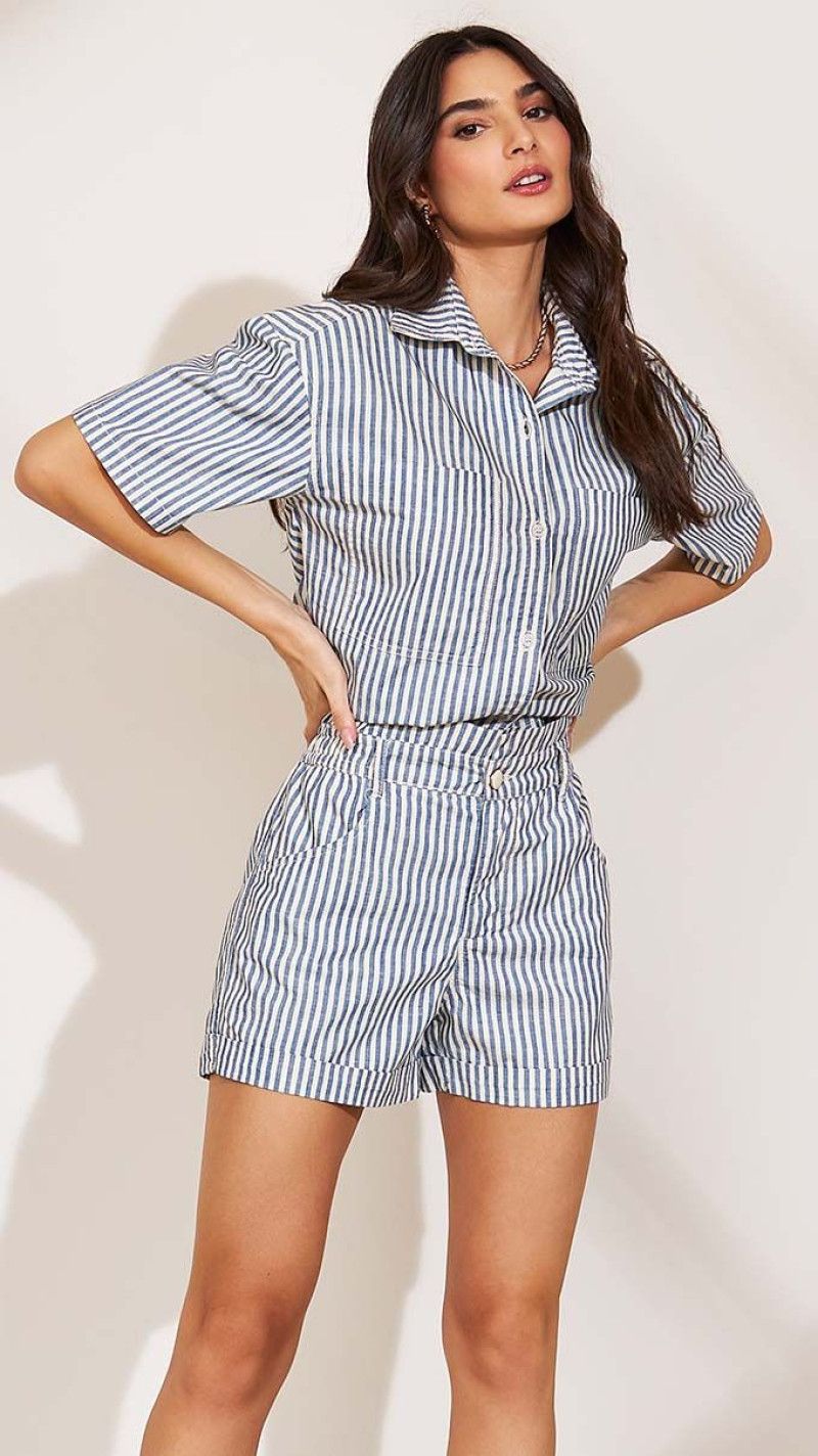 SHORT CLOCHARD LISTRADO