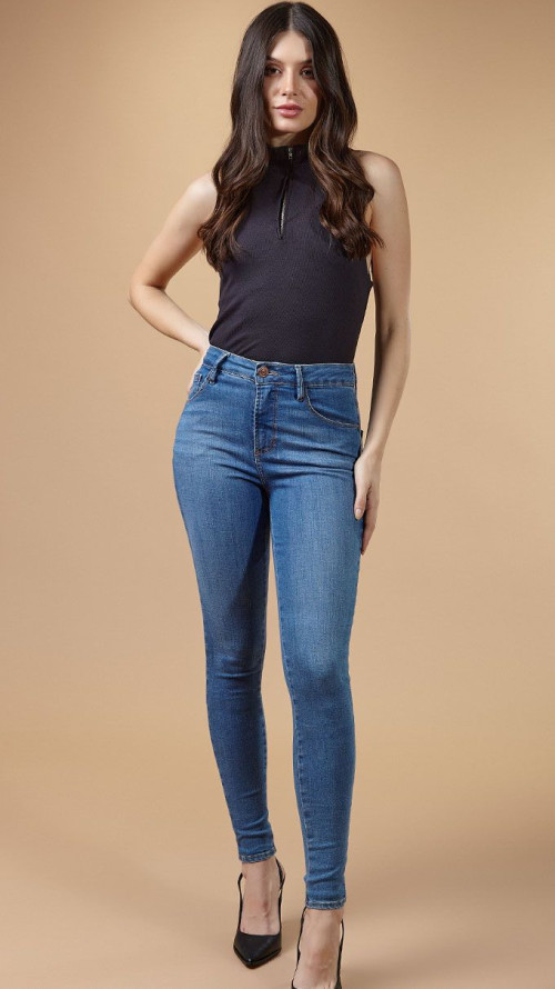 CALÇA JEANS SKINNY BÁSICA COM ELASTANO